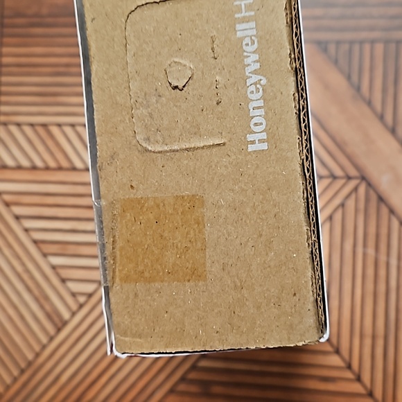 Honeywell Home programmable thermostat RTH2300B NIB - Picture 3 of 6